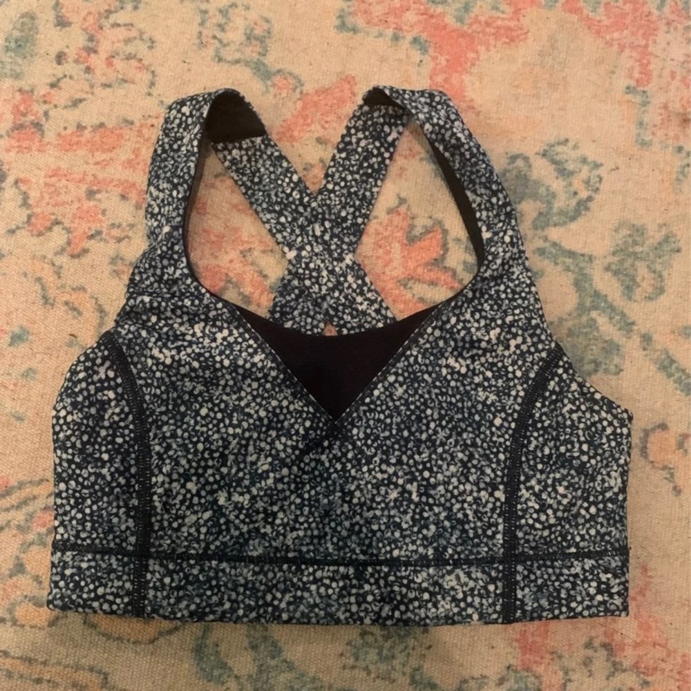 Lululemon sports bra sz 4